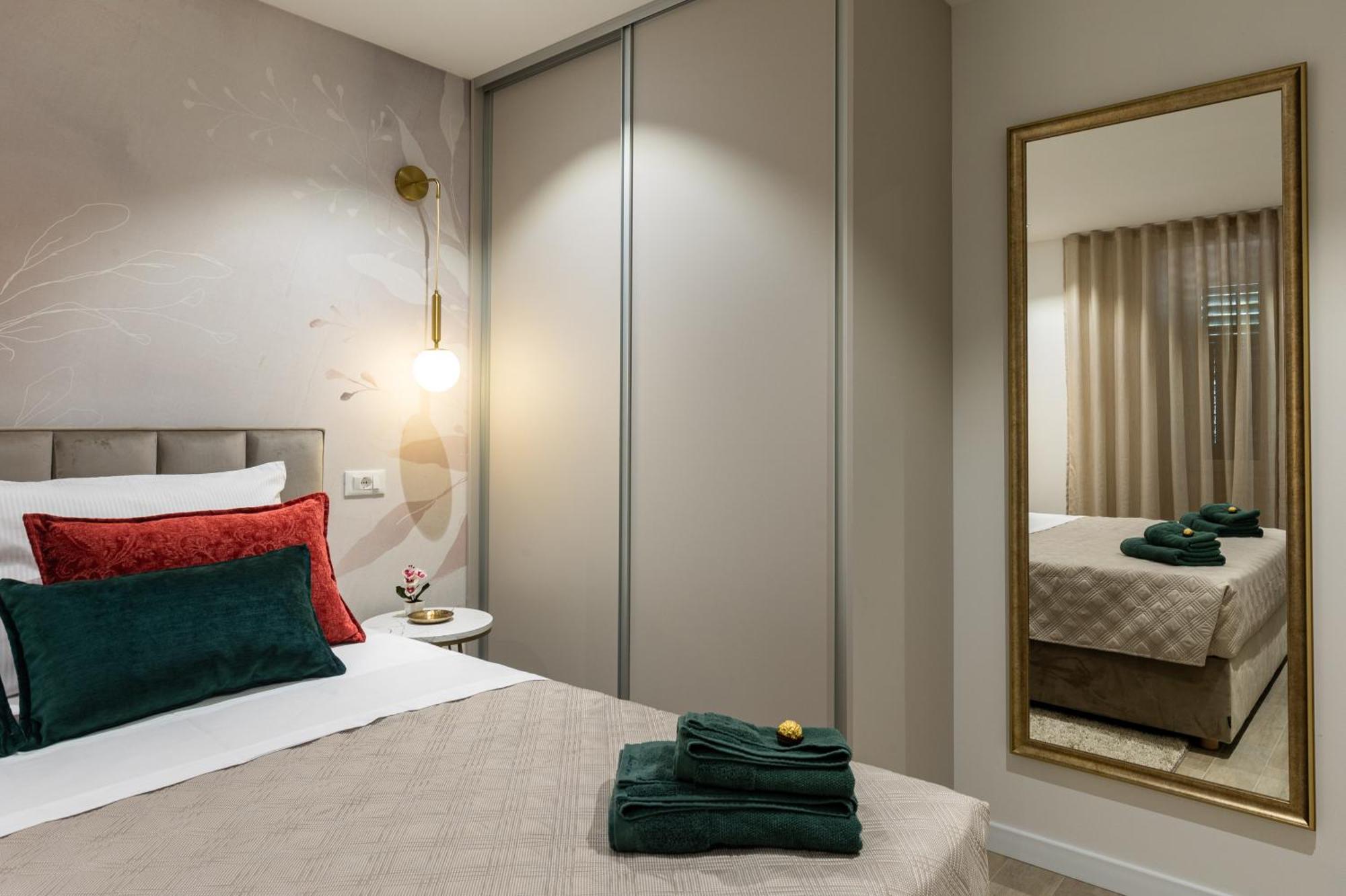 Floret Apartment *